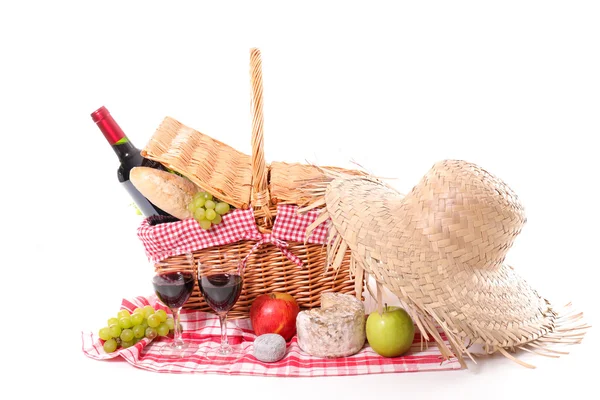 Picnic basket with wine — Stock Photo, Image