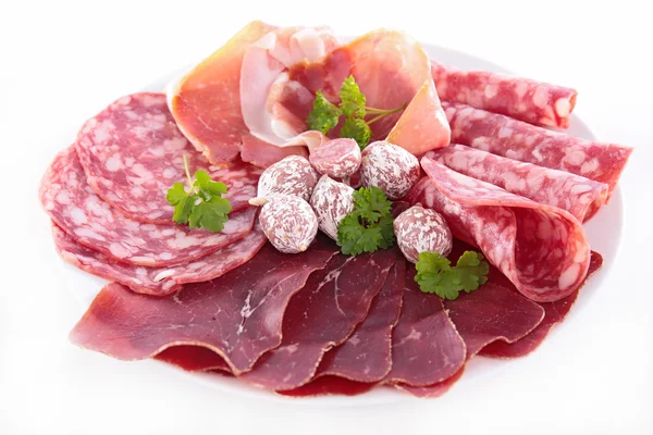 Verschiedene Fleischsorten und Salami — Stockfoto