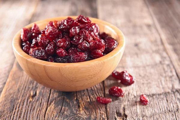 Cranberries secas tigela — Fotografia de Stock