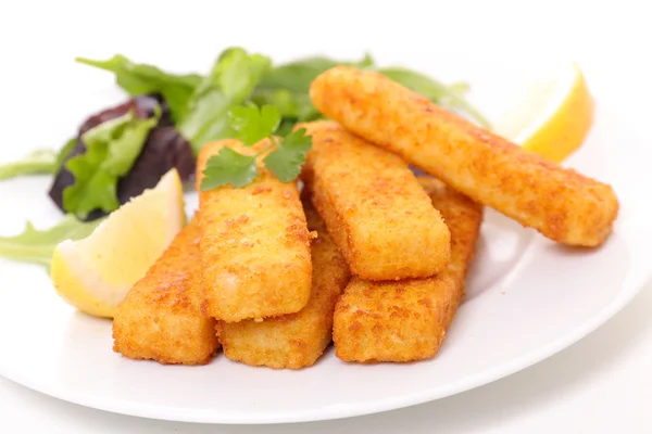 Palitos de pescado con ensalada — Foto de Stock