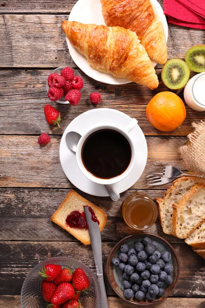 Frühstück Komposition auf dem Tisch — Stockfoto