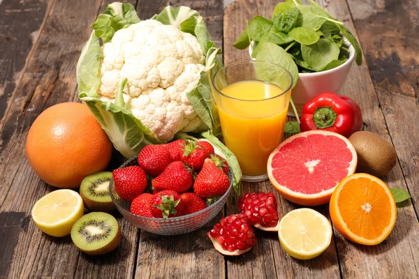 Lebensmittel mit Vitamin-C-Sammlung — Stockfoto