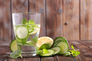 limon ve salatalık suyu Detoks