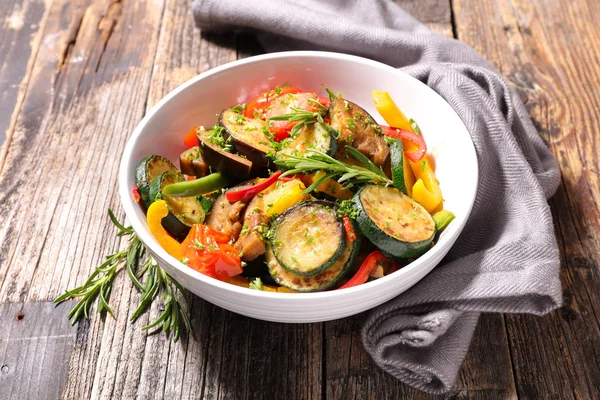 Ratatuj, warzywa smażone — Zdjęcie stockowe