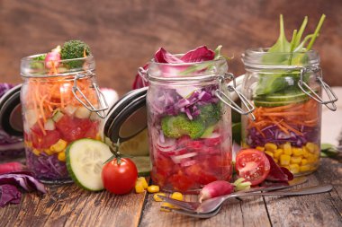 Taze sebze salatası