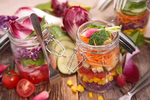 Taze sebze salatası