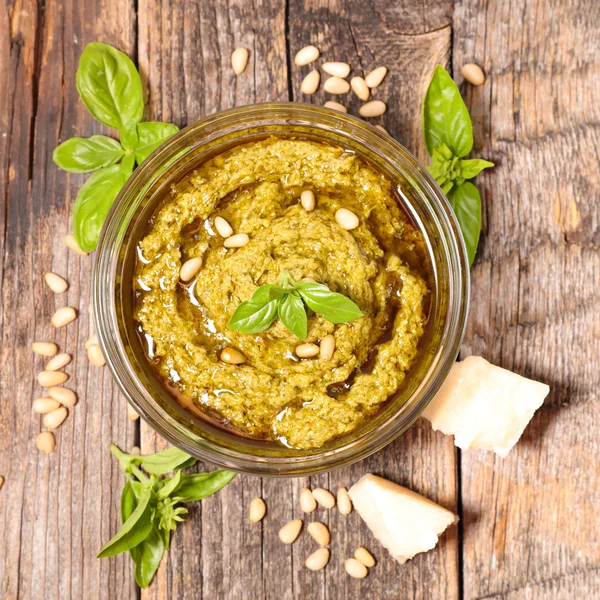 Pesto sauce in bowl — Stock Photo, Image