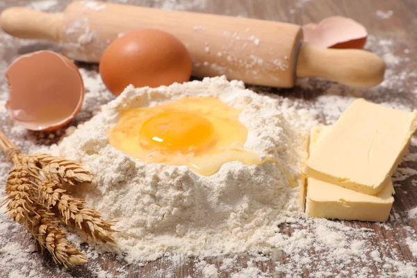 Ingredientes de panificação em bruto — Fotografia de Stock