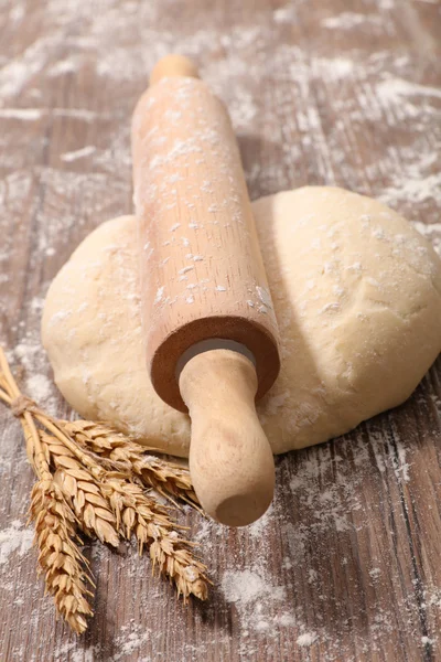 Fresh raw dough — Stock Photo, Image