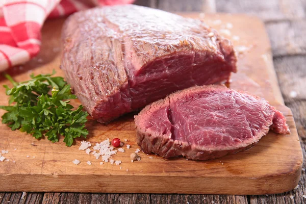 Carne frita a bordo — Fotografia de Stock