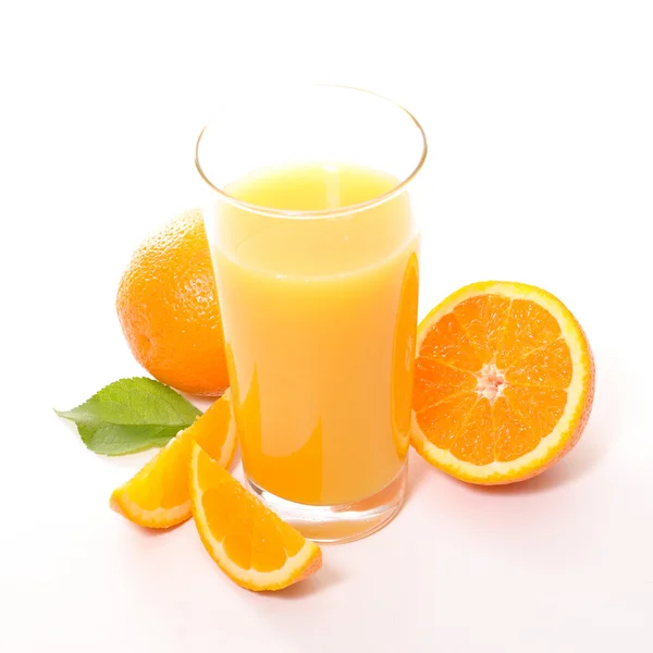 Frischer Orangensaft — Stockfoto