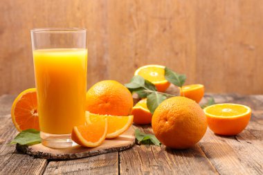 Taze portakal suyu