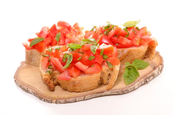 Domates ve fesleğenli bruschetta. — Stok fotoğraf