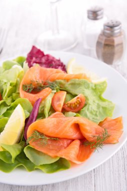 füme somon salata