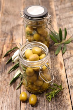 yapraklar yeşil zeytin