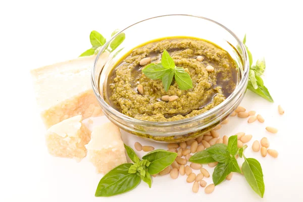 Salsa de pesto en tazón — Foto de Stock