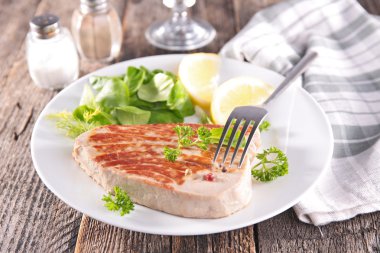 ızgara orkinos biftek