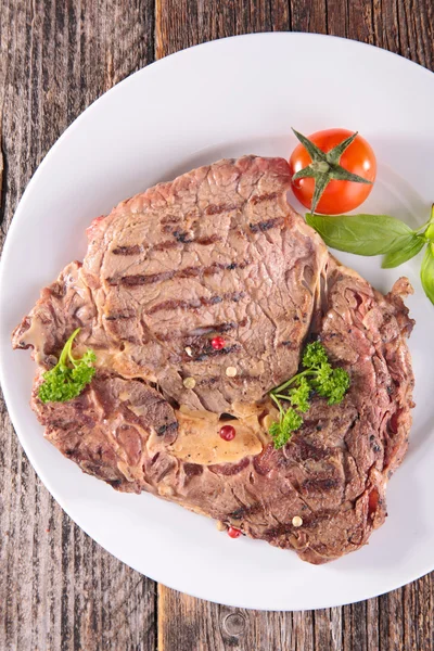 Gegrilltes Rindfleisch — Stockfoto