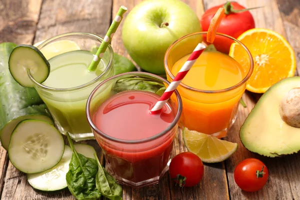 Assorted fruits and vegetables juices — Stock Photo, Image