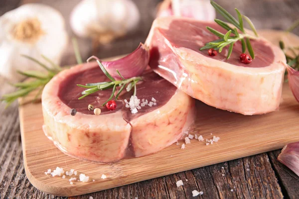 Filetes de carne cruda — Foto de Stock