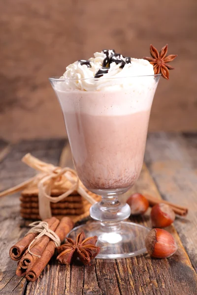 Hot chocolate with cream — Stock Photo, Image