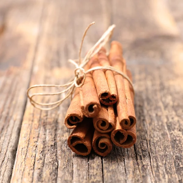 cinnamon spice sticks