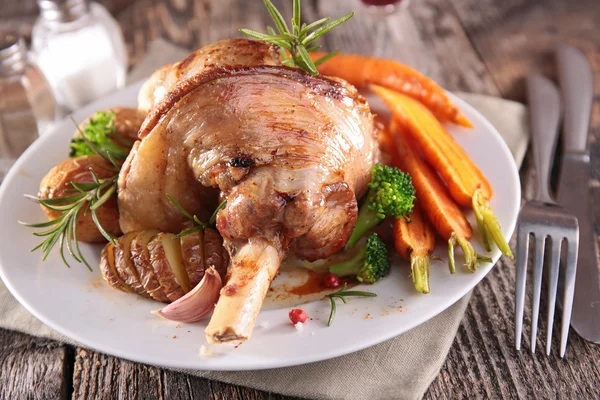 Fried lamb chop — Stock Photo, Image
