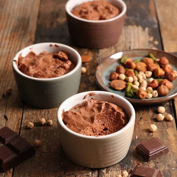Chocolate Mousse Sobremesa Chocolate Vegan Fundo Madeira — Fotografia de Stock