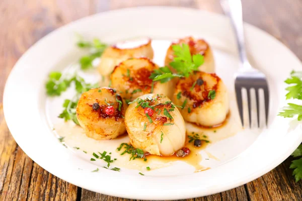 Seared Scallop Herb Plate — Stock Photo, Image