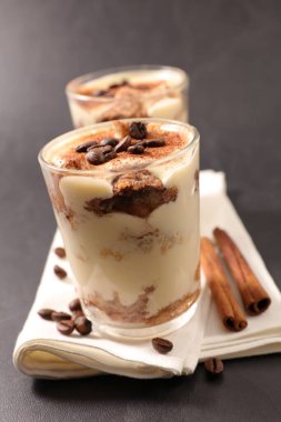 Baharatlı nefis kahve tiramisusu.
