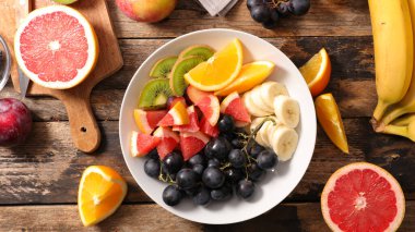 Taze meyve salatası.