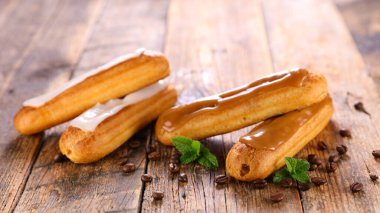 Kahve ve vanilyalı pasta, geleneksel Fransız pastası.