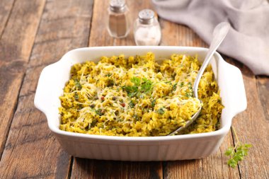 Krem ve peynirli kabak graten.