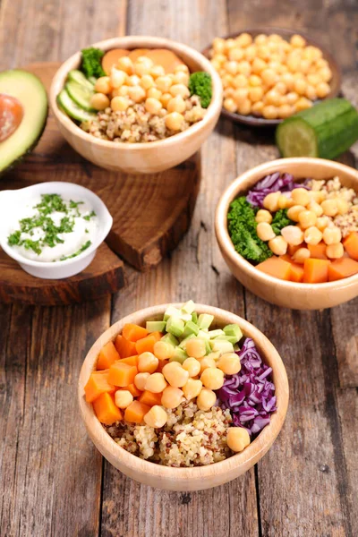 Buda kasesi - sağlıklı vejetaryen salatası