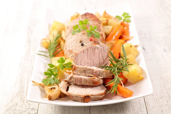 Roasted Meat Slices Vegetables — Stock Photo, Image