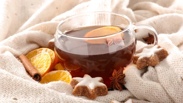 Heißer Tee Und Lebkuchen Winter — Stockfoto