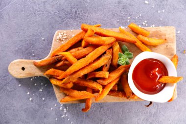 sağlıklı pişmiş tatlı patates kızartması