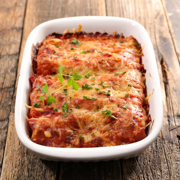 Cannellonni Pasta Met Gehakt Tomatensaus Kaas — Stockfoto