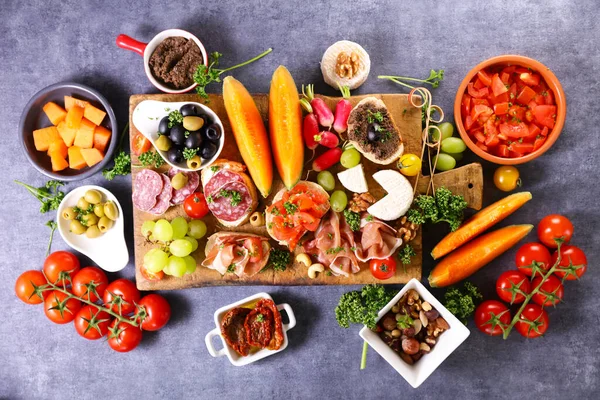 Antipasto Assortiti Cibo Buffet — Foto Stock