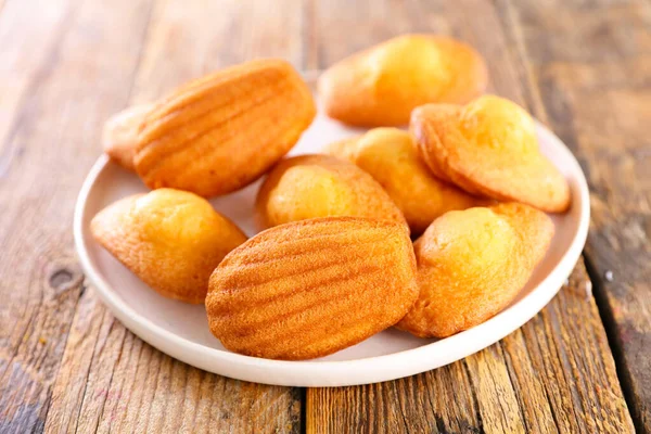 Torta Madeleine Sobre Fondo Madera — Foto de Stock