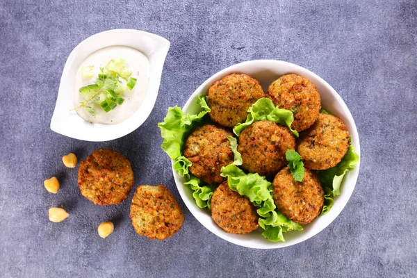 Falafel Dompelsaus Bovenaanzicht — Stockfoto