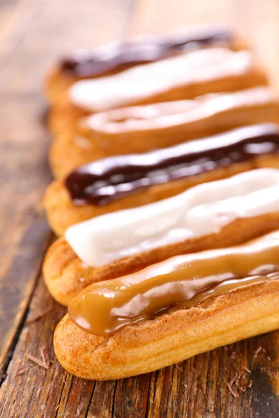 Dessert Francese Vaniglia Caffè Cioccolato Eclair — Foto Stock