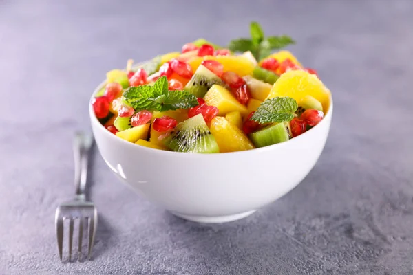 健康的有机水果沙拉 — 图库照片