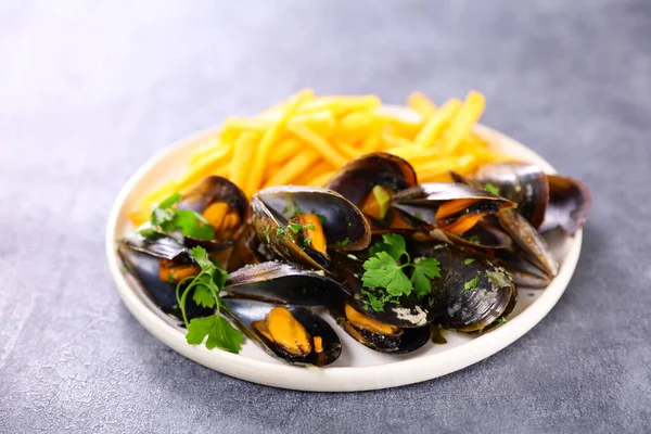 Plate Mussel French Fries — Stock Photo, Image