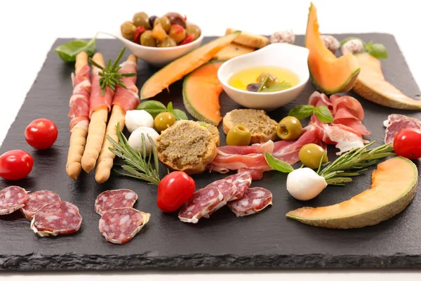 Antipasto Platter Surtido Alimentos Buffet — Foto de Stock