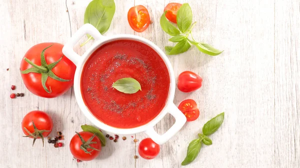 Sauce Tomate Avec Ingrédient Frais Basilic — Photo