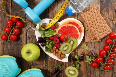 meyve ve halterli diyet gıda konsepti