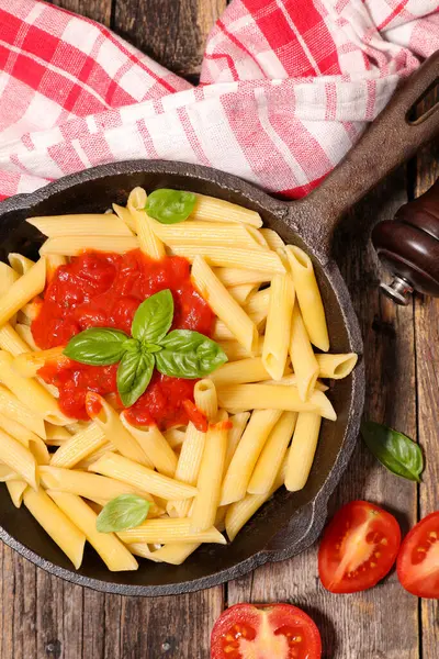 Massa Com Molho Tomate Panela Cozinhar — Fotografia de Stock