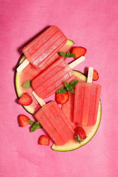 Eis Stiel Mit Wassermelonen — Stockfoto