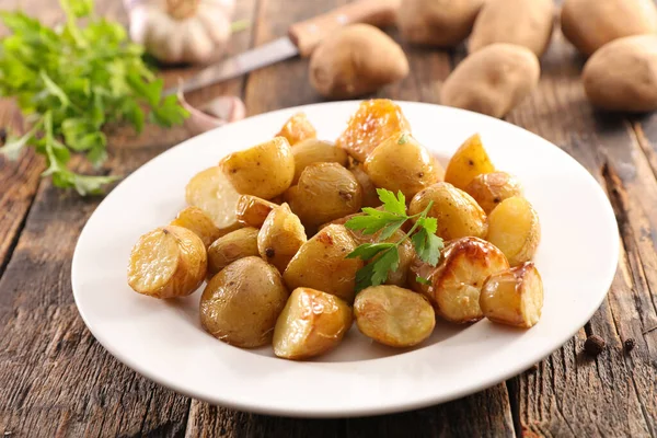 Patate Forno Con Prezzemolo Piatto — Foto Stock